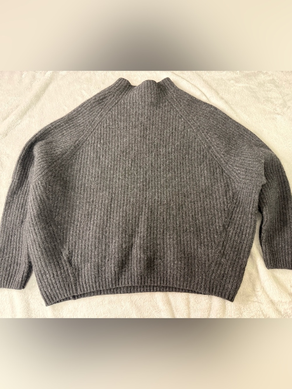 360 Cashmere - Cozy Ribbed Mock-Neck Sweater in Charcoal Gray